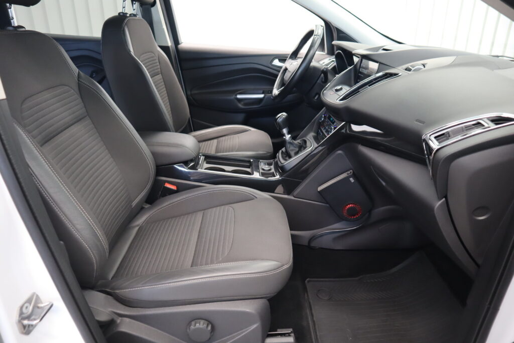 Ford Kuga, image 11