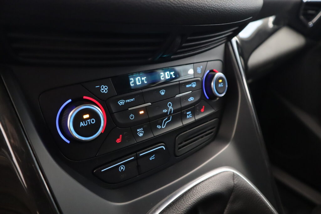 Ford Kuga, image 17