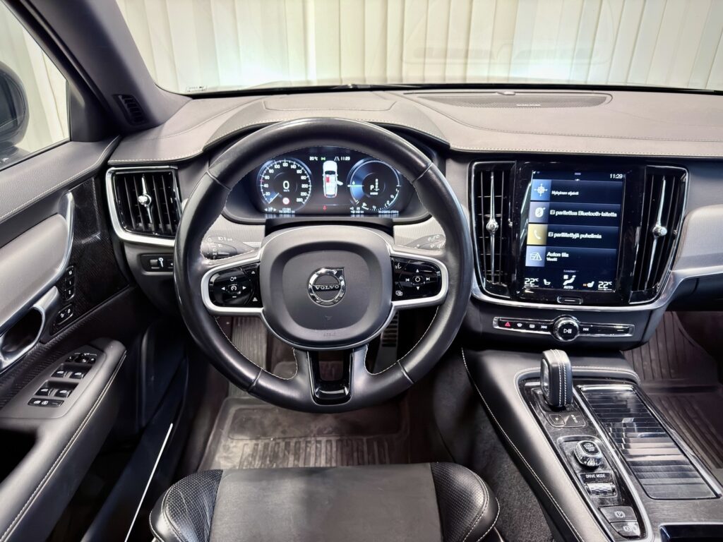 Volvo V90, image 10