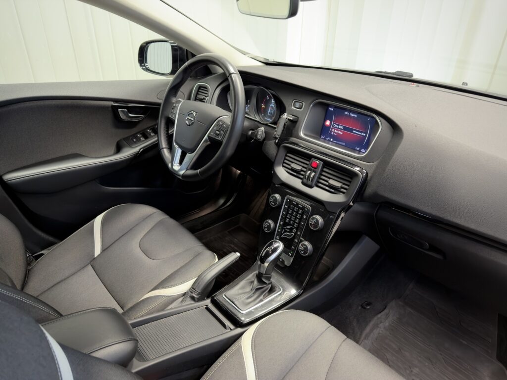 Volvo V40, image 9