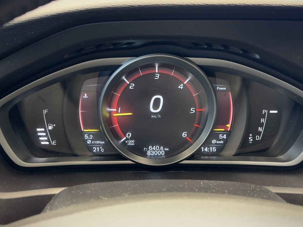 Volvo V40, image 12