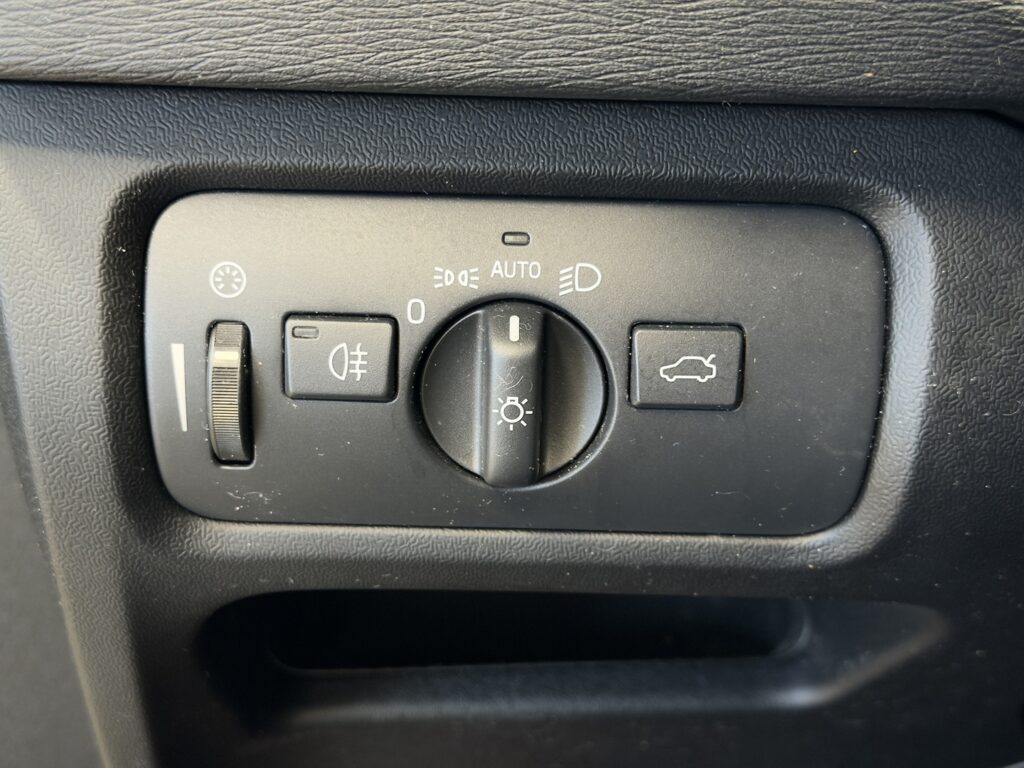 Volvo V40, image 17