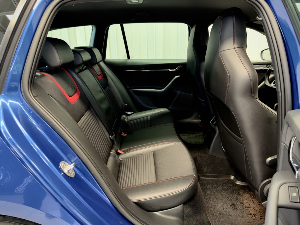 Skoda Octavia, image 7