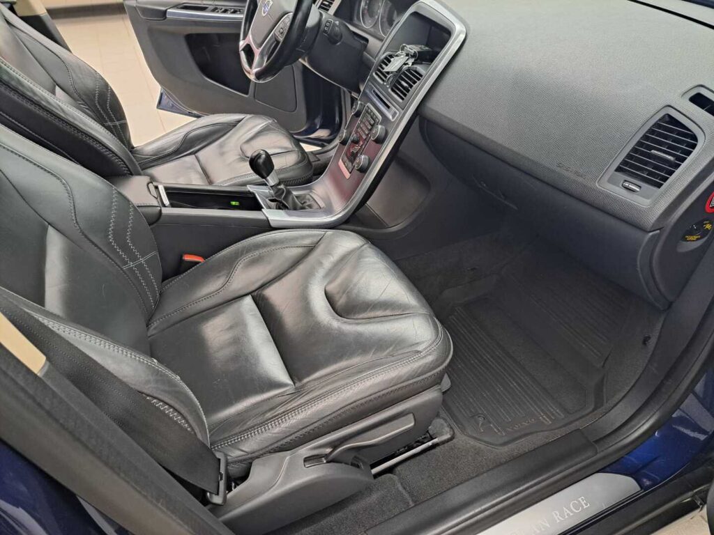Volvo XC60, image 12