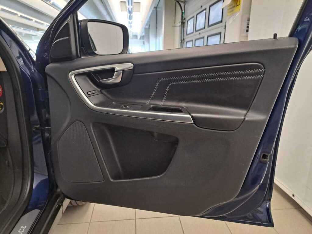 Volvo XC60, image 17