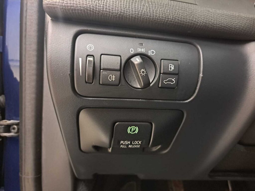 Volvo XC60, image 18