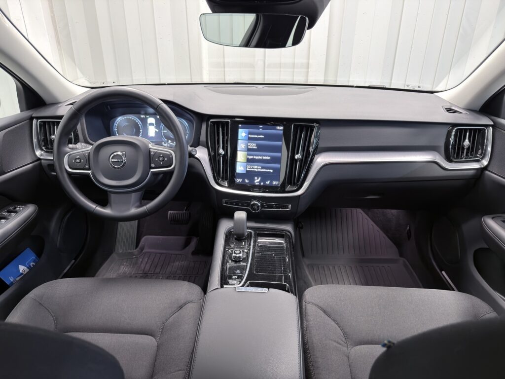 Volvo V60, image 11