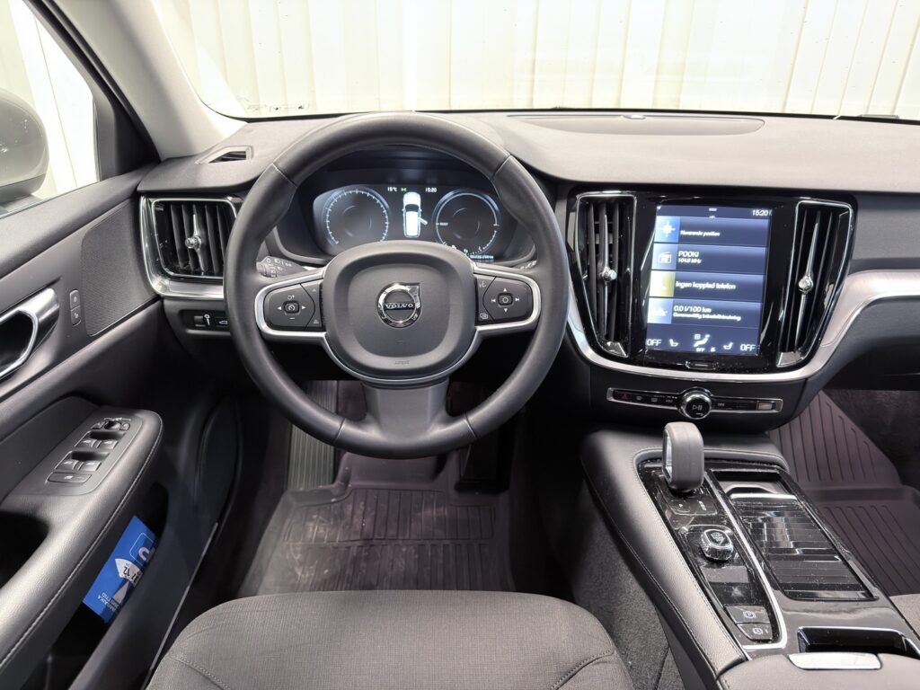 Volvo V60, image 12