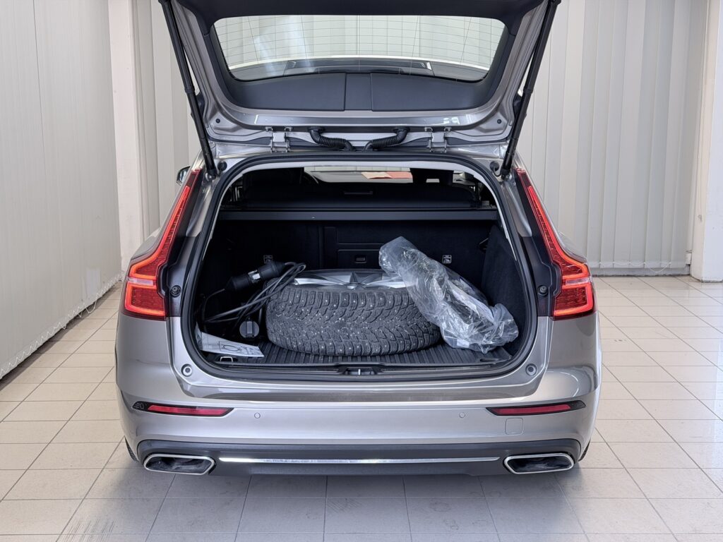 Volvo V60, image 23