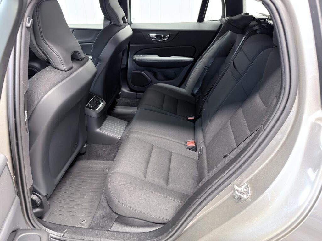 Volvo V60, image 8