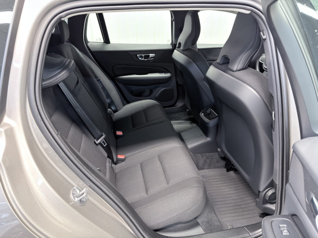 Volvo V60, image 9