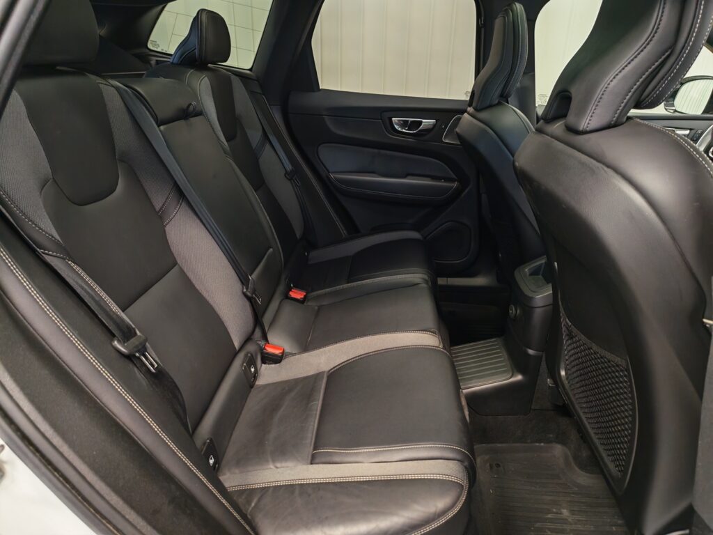 Volvo XC60, image 13