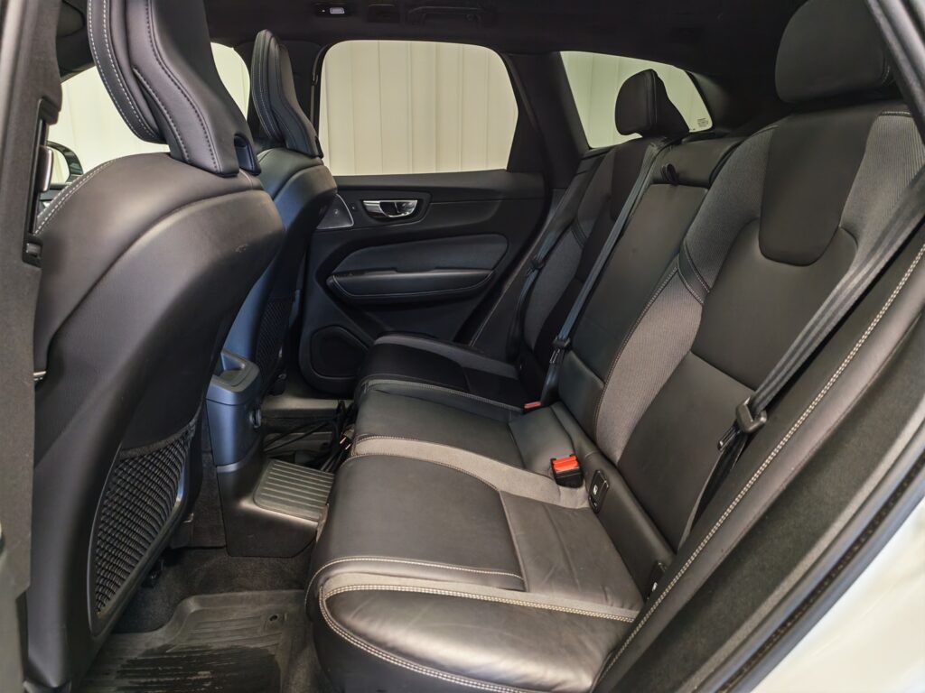 Volvo XC60, image 14