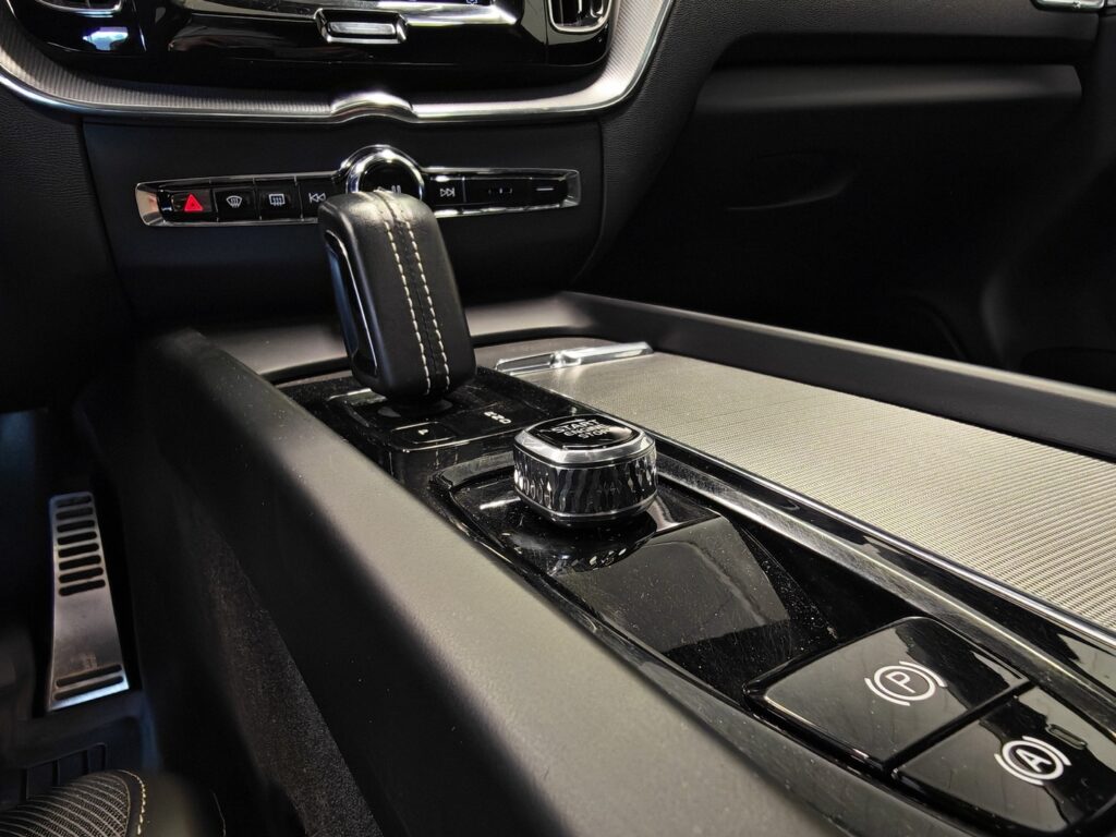 Volvo XC60, image 20