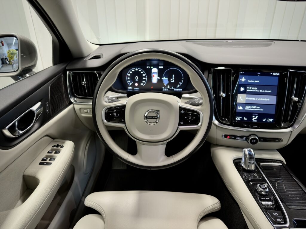 Volvo V60, image 10