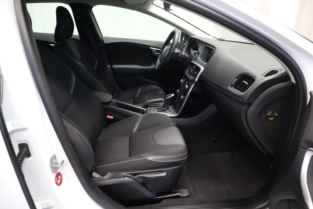 Volvo V40, image 14