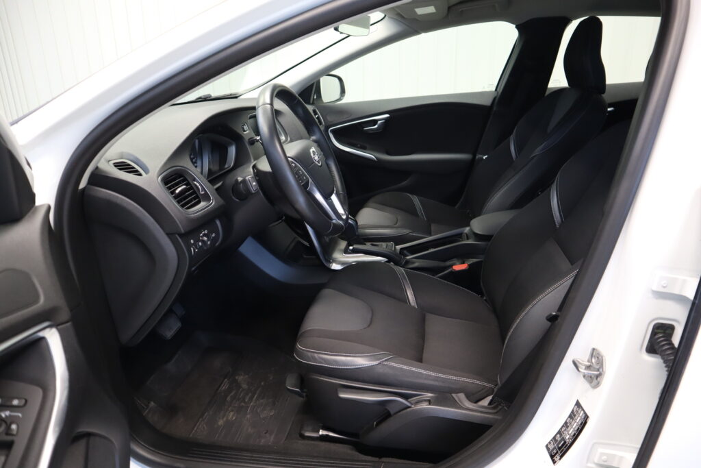 Volvo V40, image 9
