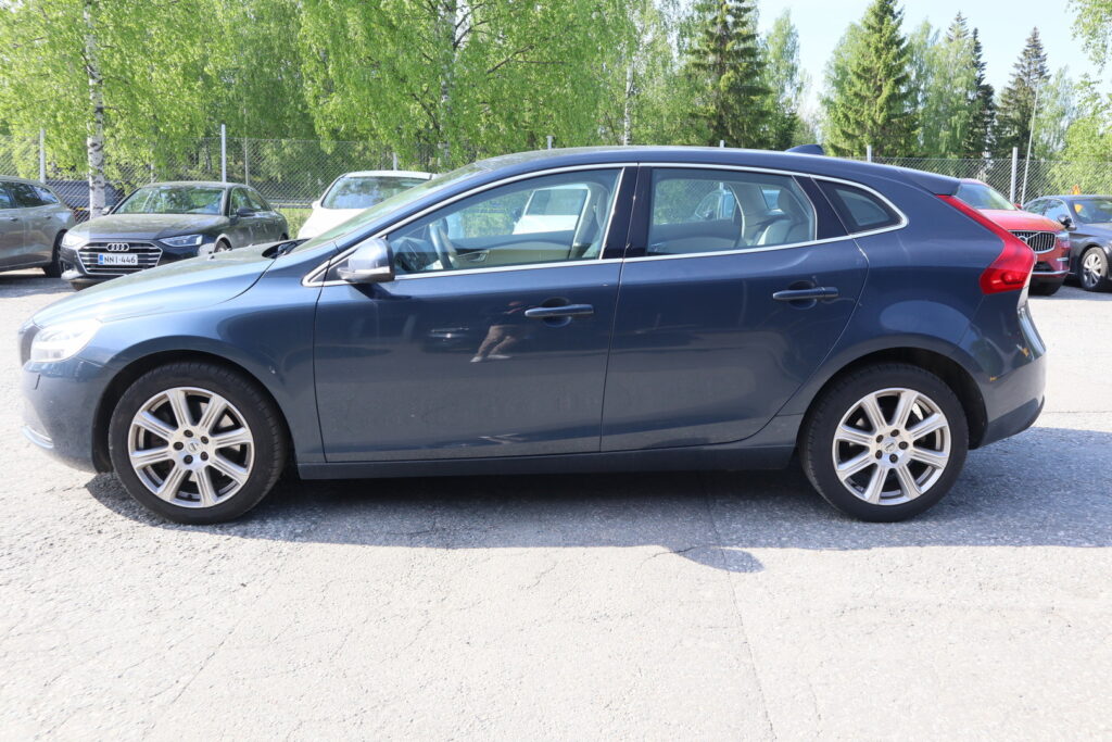 Volvo V40, image 2