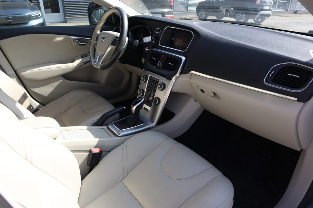 Volvo V40, image 7