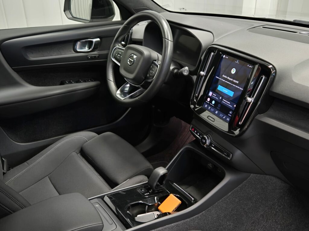 Volvo XC40, image 10