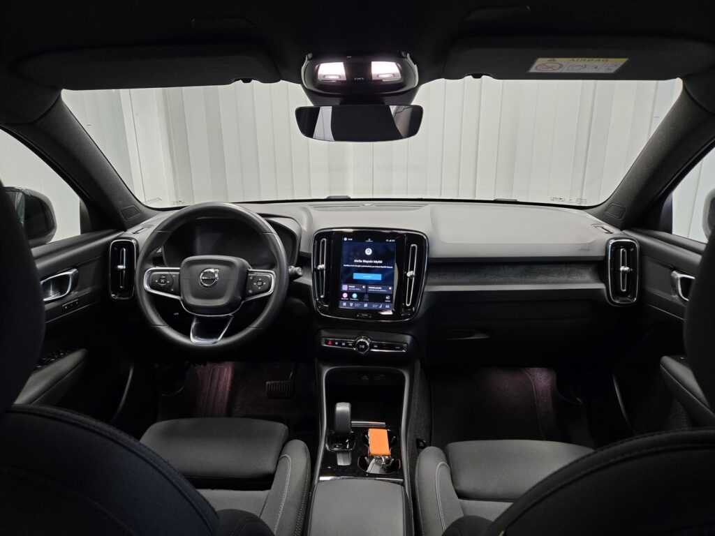 Volvo XC40, image 11