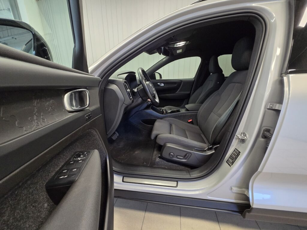Volvo XC40, image 5
