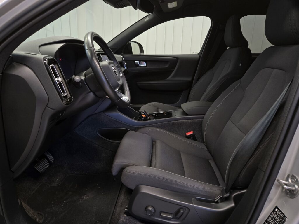 Volvo XC40, image 6