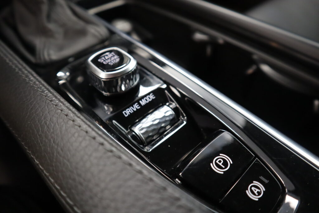 Volvo V90 Cross Country, image 15