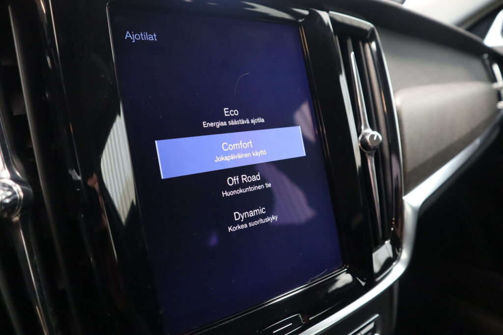 Volvo V90 Cross Country, image 16