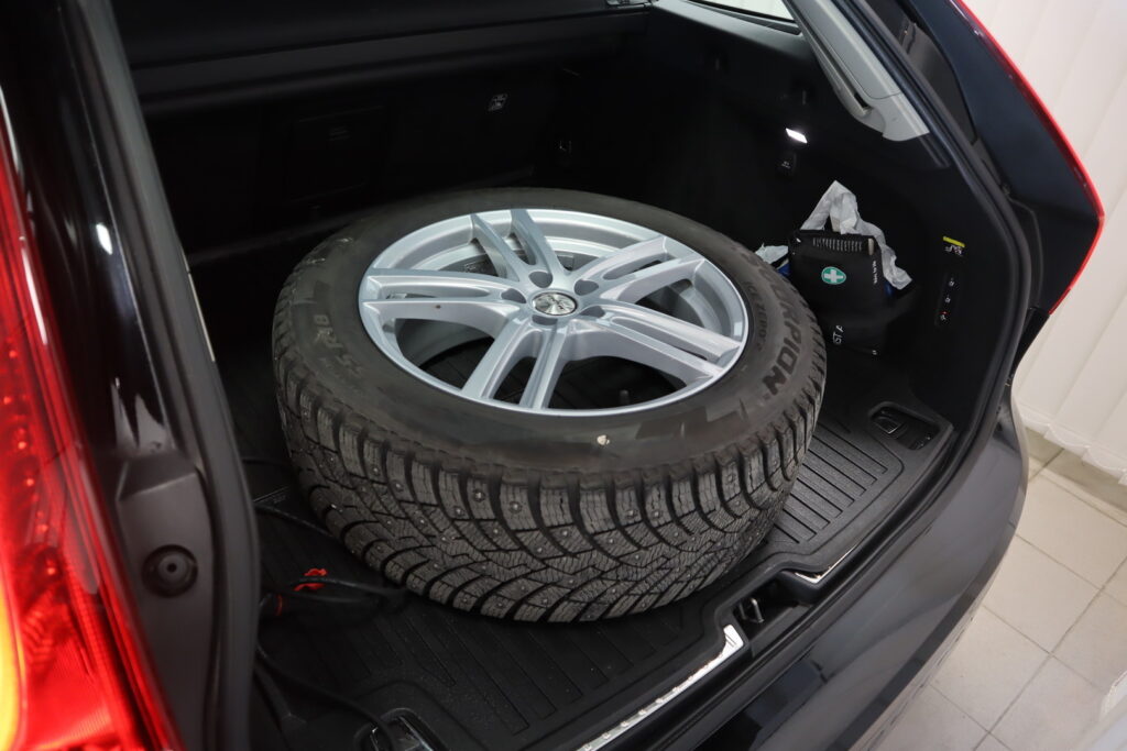 Volvo V90 Cross Country, image 7