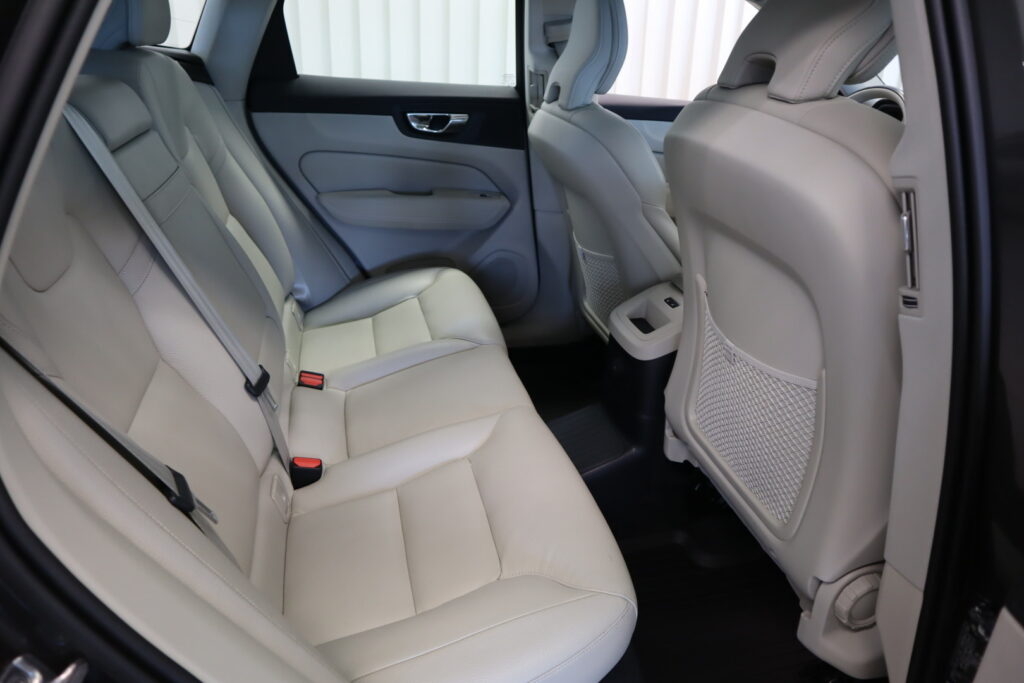 Volvo XC60, image 10