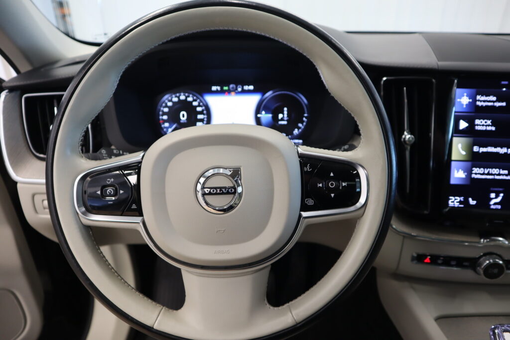 Volvo XC60, image 13