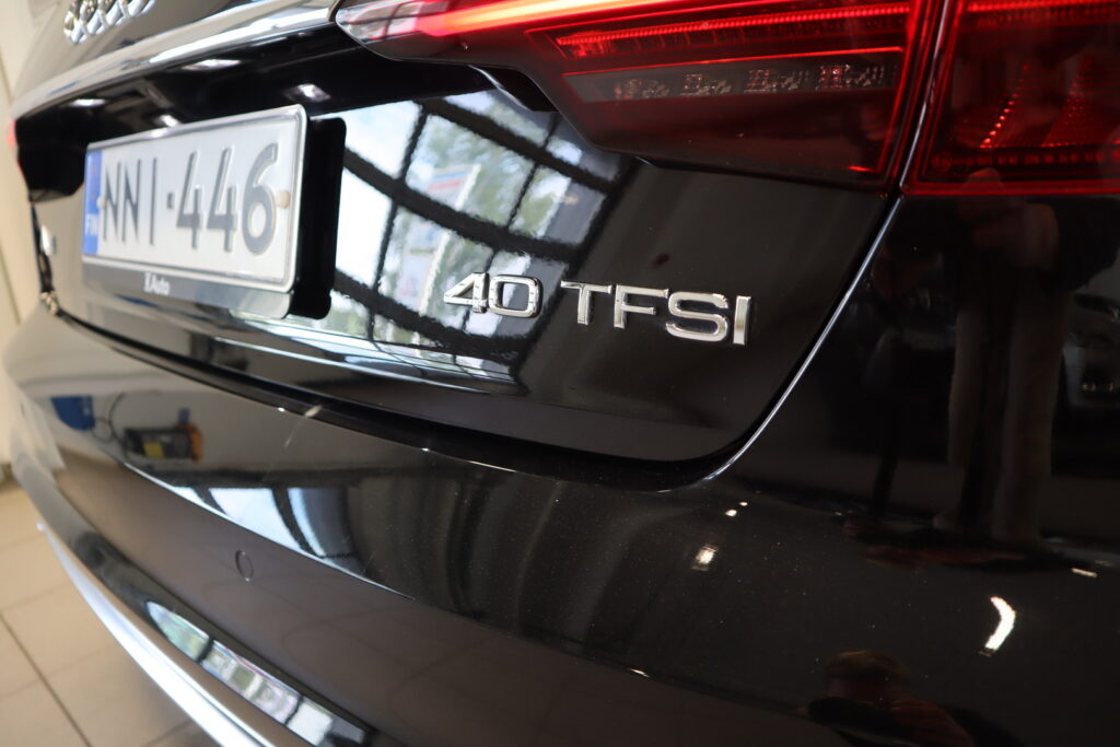 Audi A4, image 24
