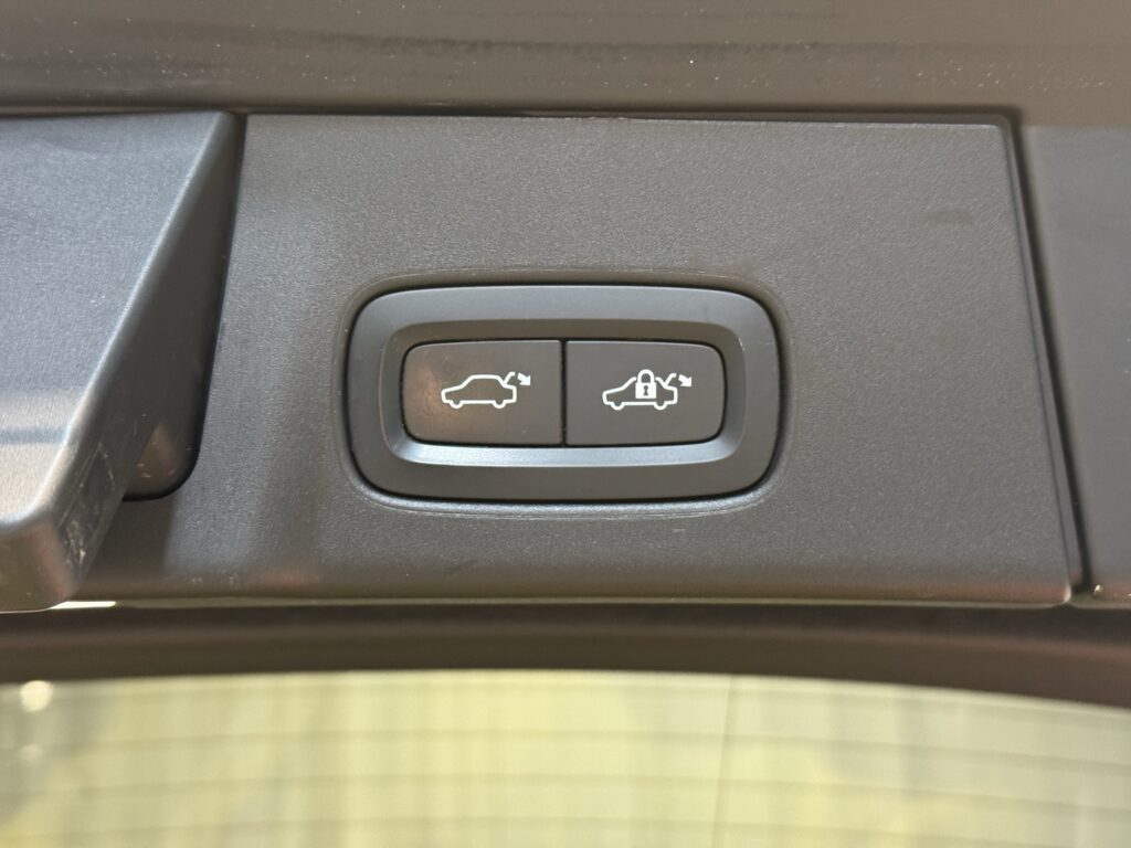 Volvo V90, image 18