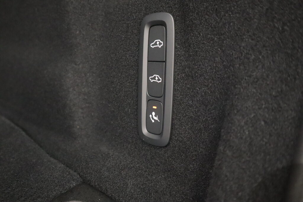 Volvo XC60, image 23