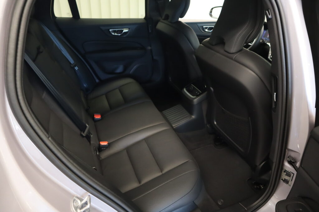 Volvo V60, image 10