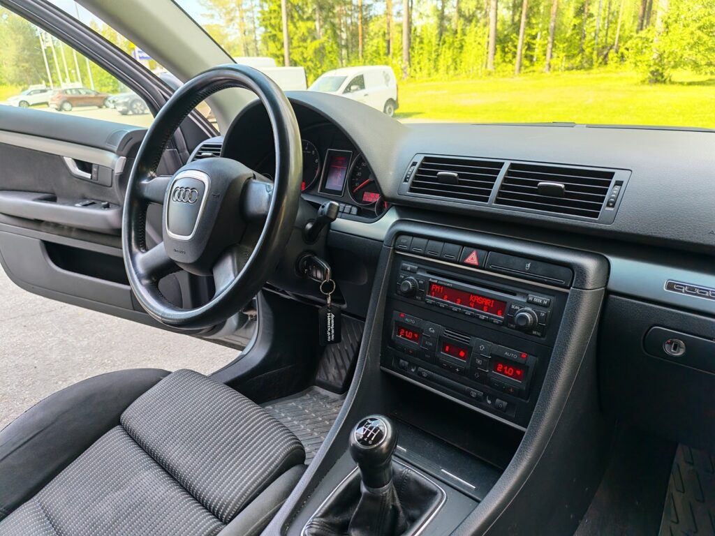 Audi A4, image 9