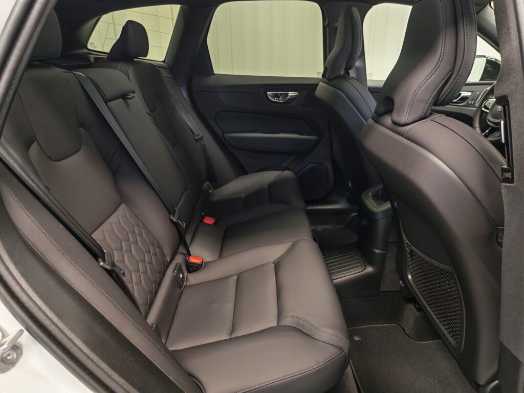 Volvo XC60, image 15