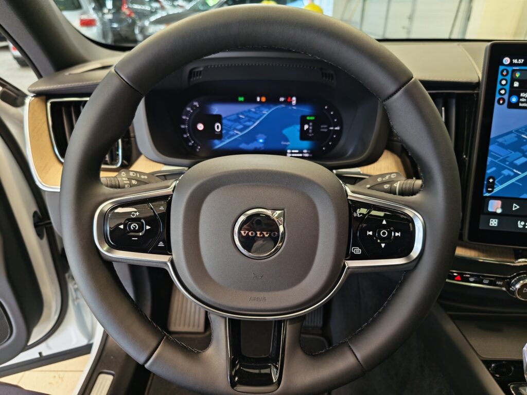 Volvo XC60, image 9