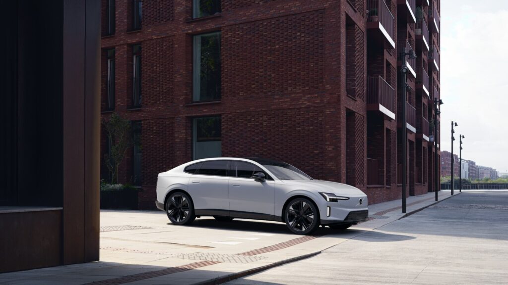 Volvo ES90, image 1