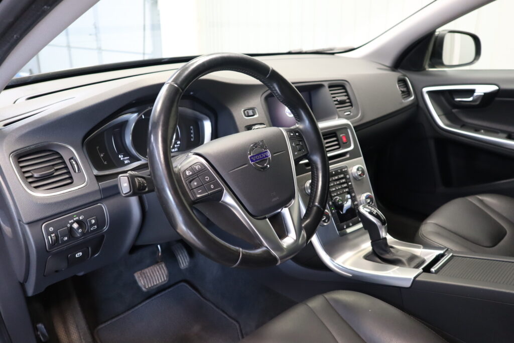 Volvo V60, image 10