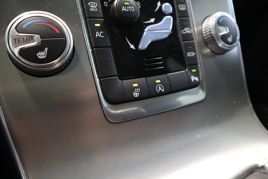 Volvo V60, image 12