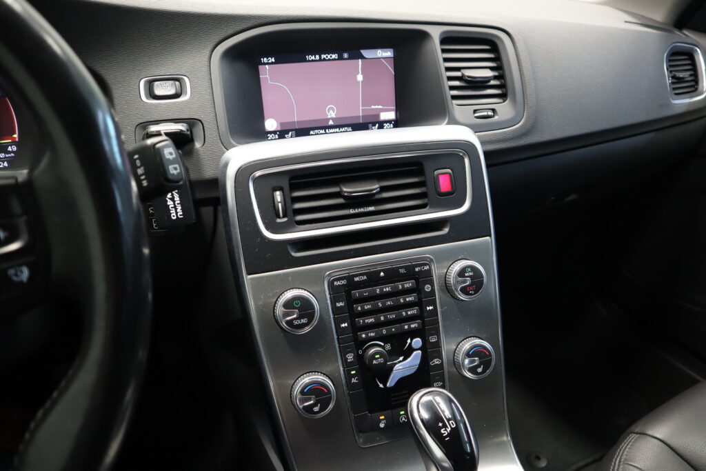 Volvo V60, image 14