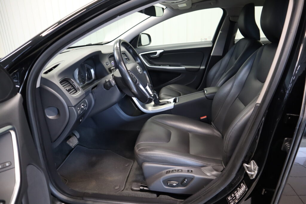Volvo V60, image 9