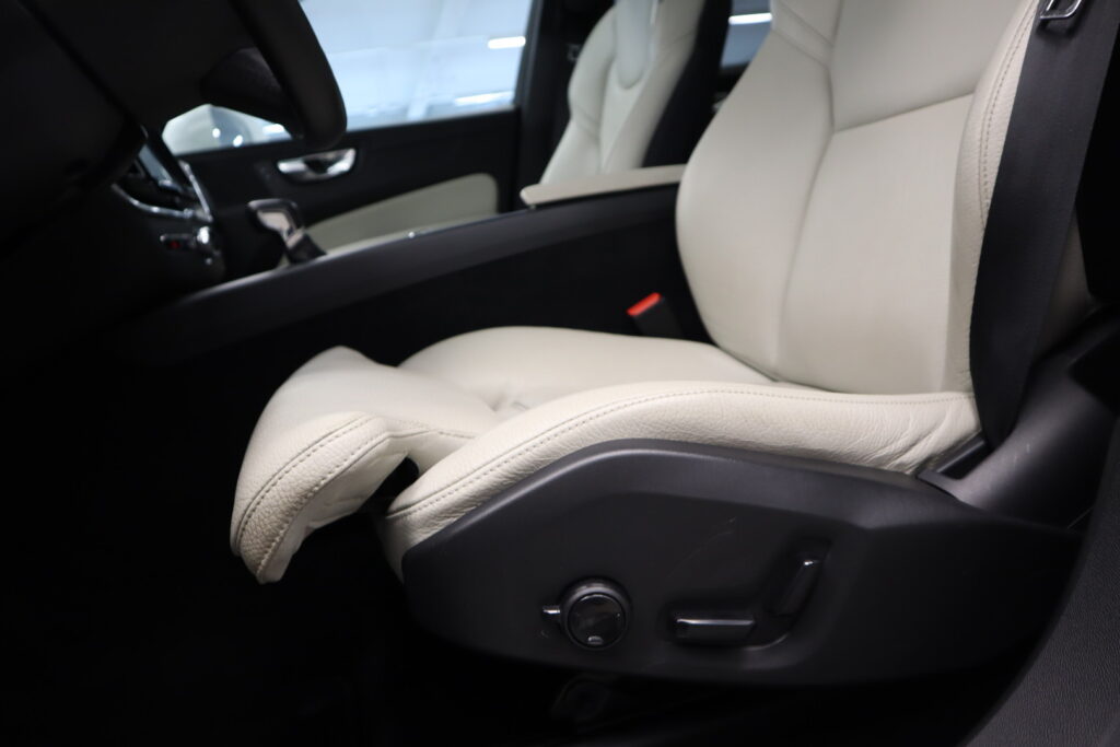 Volvo XC60, image 11