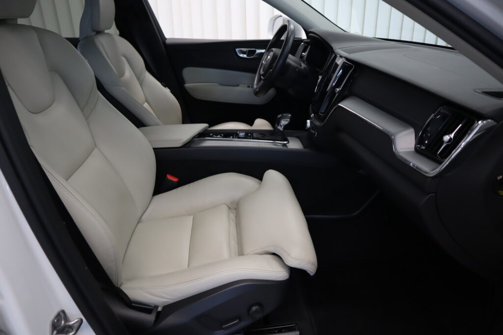 Volvo XC60, image 9