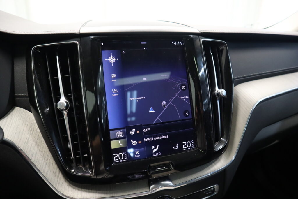 Volvo XC60, image 16