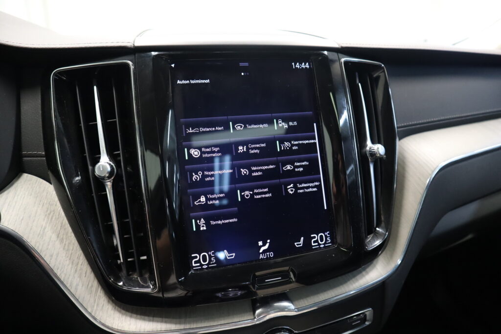 Volvo XC60, image 20