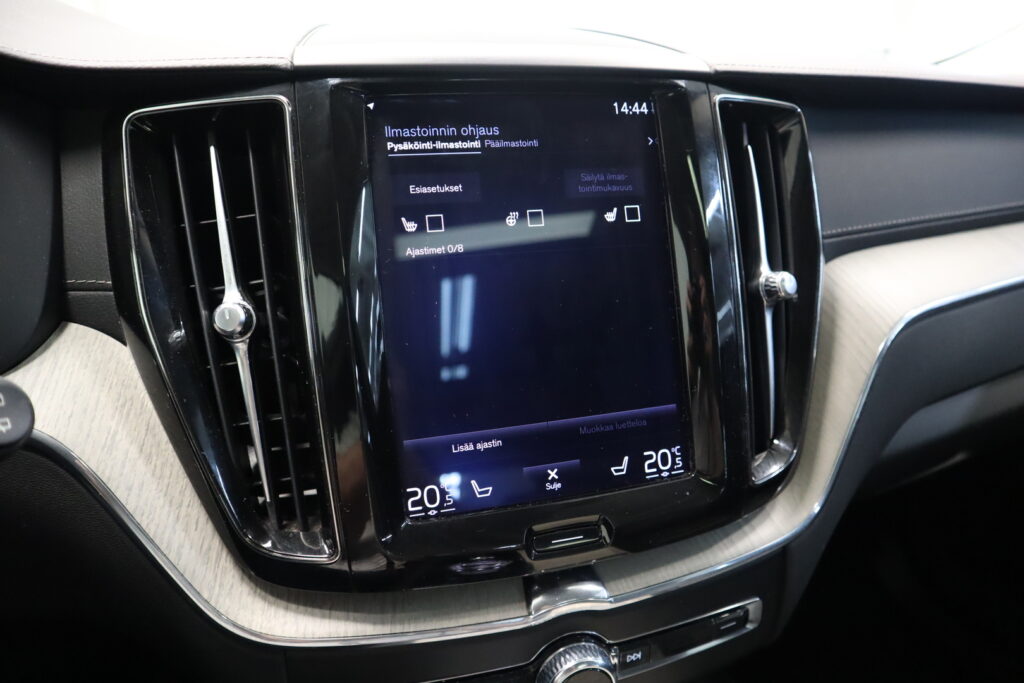 Volvo XC60, image 21