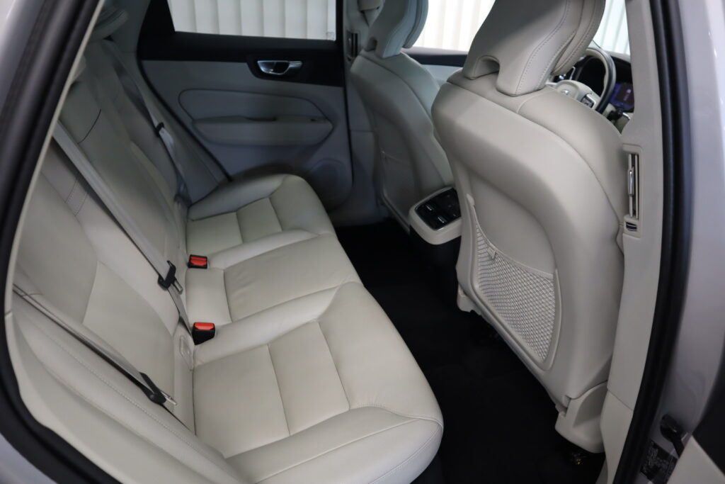 Volvo XC60, image 10